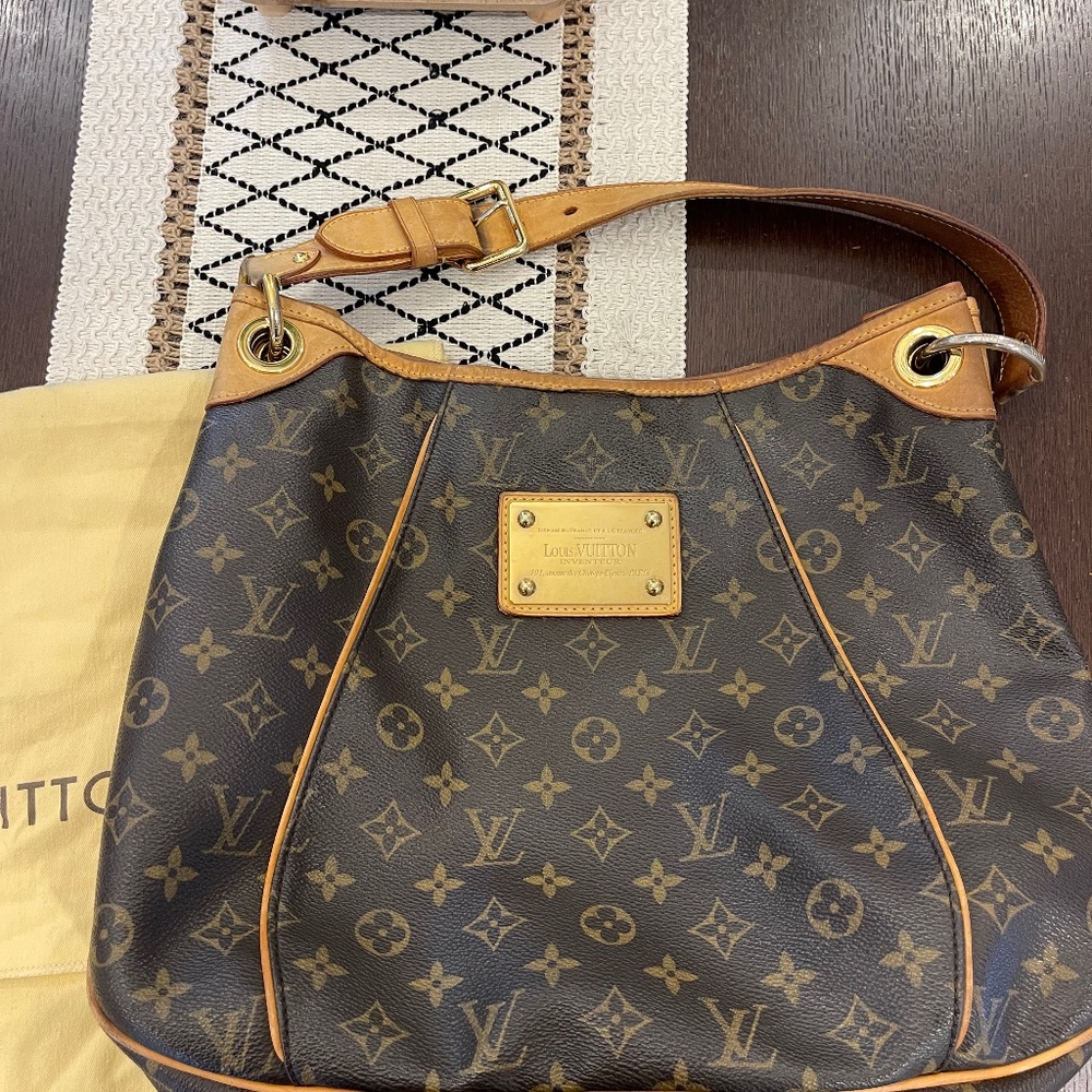 Louis Vuitton Galleria PM (retired)